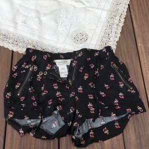 AMERICAN RAG SHORTS